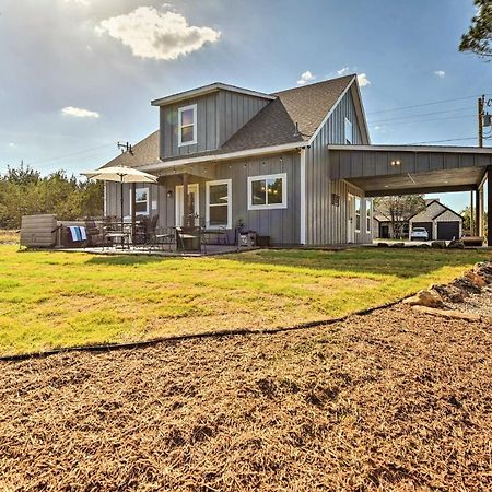 Granbury Home With Hot Tub And Furnished Patio! Exterior photo