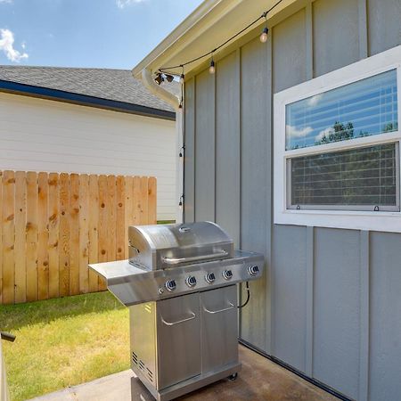 Granbury Home With Hot Tub And Furnished Patio! Exterior photo