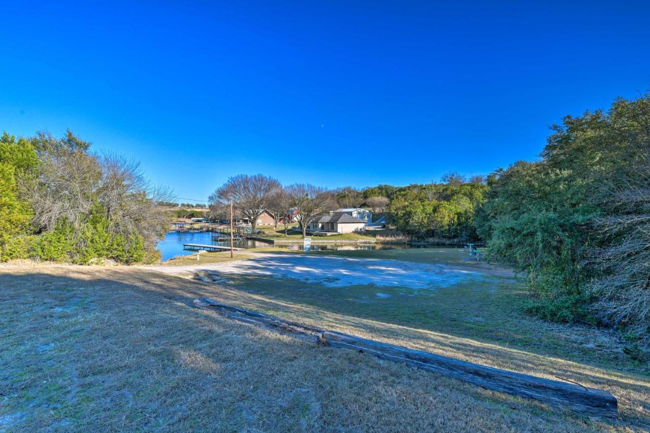 Granbury Home With Hot Tub And Furnished Patio! Exterior photo