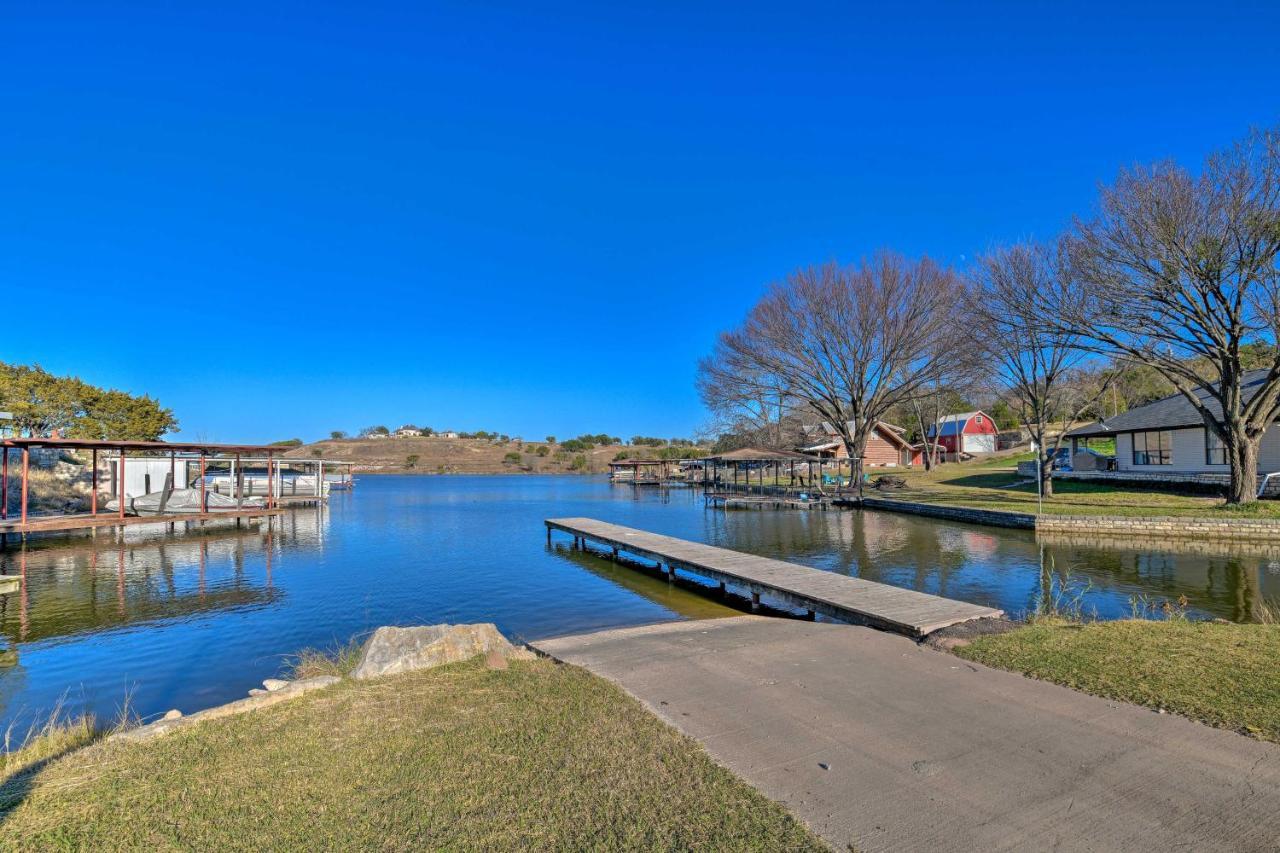 Granbury Home With Hot Tub And Furnished Patio! Exterior photo